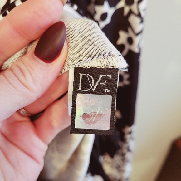 NWOT Designer Diane Von Furstenberg 100% Silk "Nana" Star Meadow Tunic Dress. - Picture 8 of 12